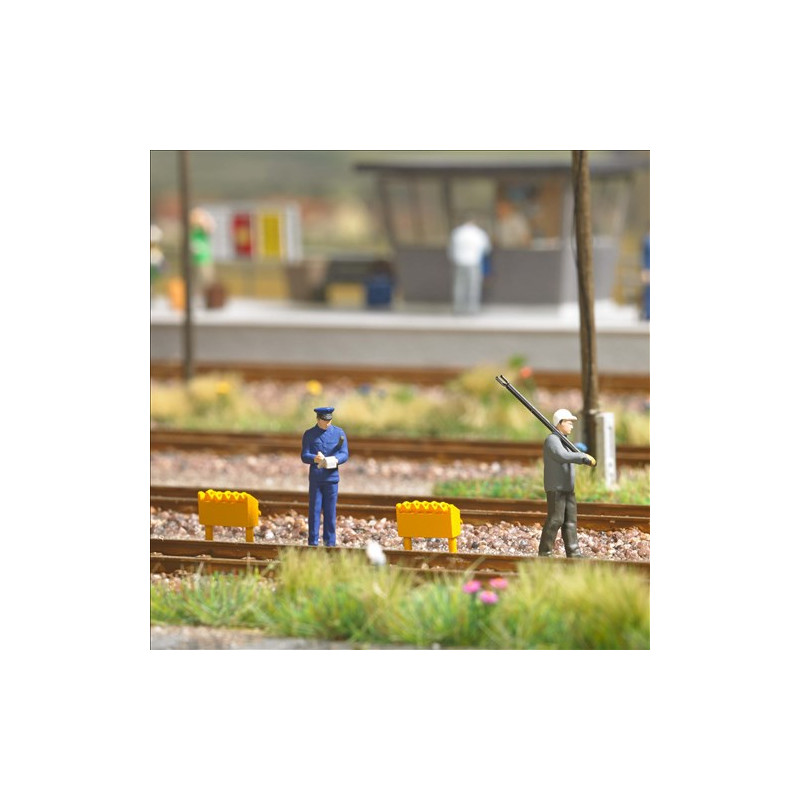 Coffret d'action, Manœuvre et maître de wagon, époque III-IV - BUSCH 79922 - HO 1/87