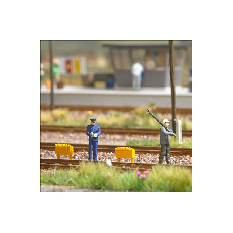 Coffret d'action, Manœuvre et maître de wagon, époque III-IV - BUSCH 79922 - HO 1/87