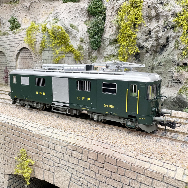 Locomotive électrique De 4/4, N°1669, SBB CFF FFS, Ep. IV - ROCO 7700014 - HO 1/87
