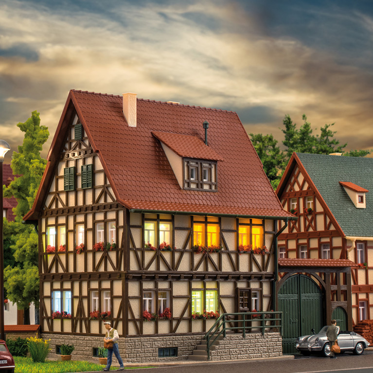 Ferme avec portail de cour - VOLLMER 43730 - HO 1/87