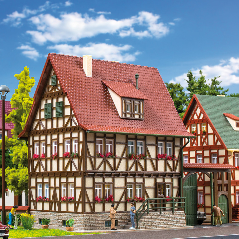 Ferme avec portail de cour - VOLLMER 43730 - HO 1/87