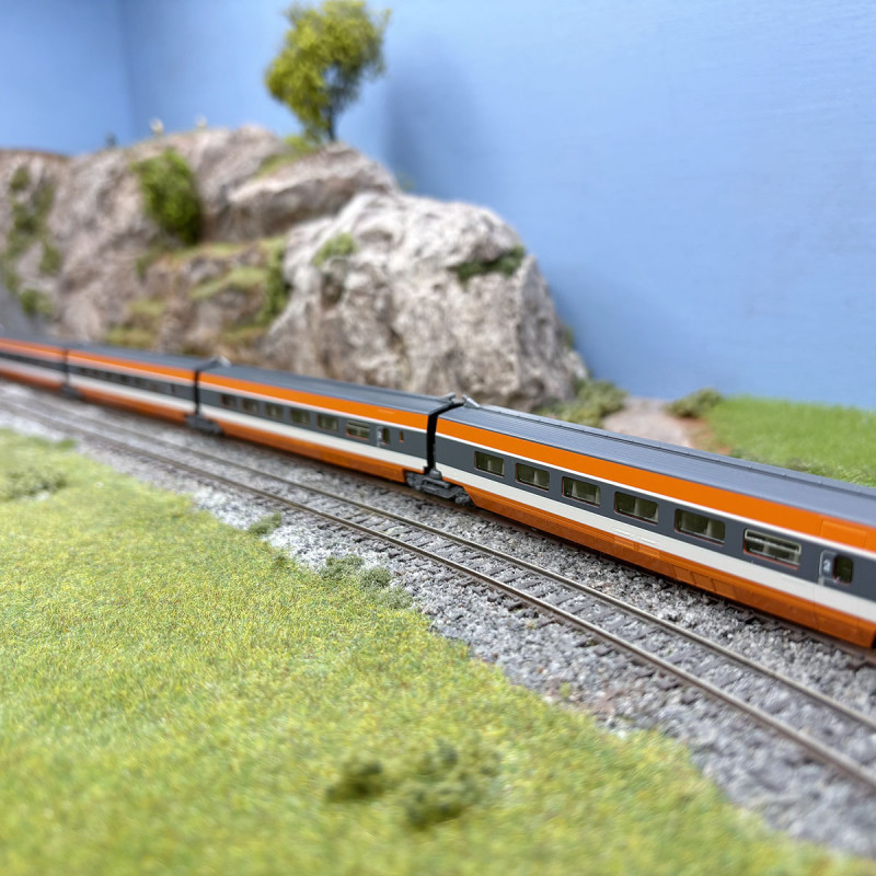 Complément TGV PSE  "Sud Est", rame N°84, 5 éléments, SNCF, Ep. IV  - KATO 10-2084 - N 1/160