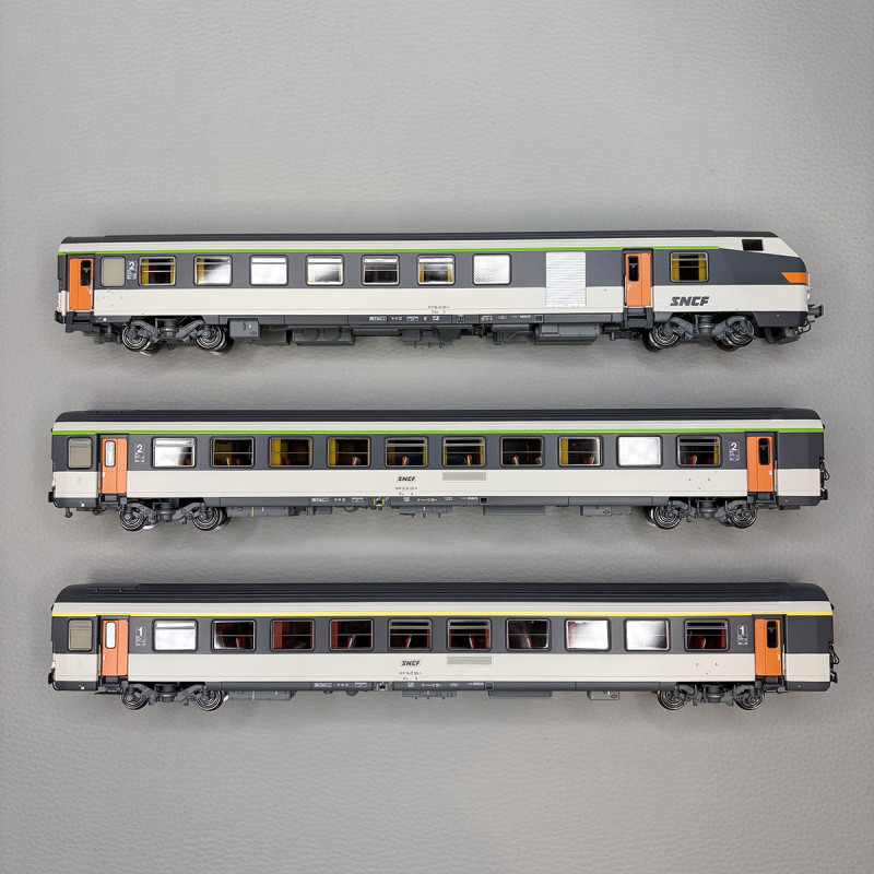 Lsmodels 41250 - 3 voitures, Vu78 / Vtu réversible, B11tu, A10tu, B6Dux, livrée Corail d'origine, SNCF
