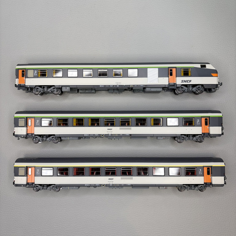 Lsmodels 41250 - 3 voitures, Vu78 / Vtu réversible, B11tu, A10tu, B6Dux, livrée Corail d'origine, SNCF