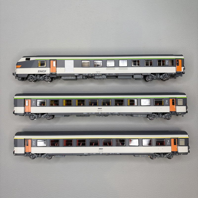 Lsmodels 41250 - 3 voitures, Vu78 / Vtu réversible, B11tu, A10tu, B6Dux, livrée Corail d'origine, SNCF