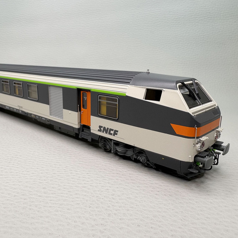 Lsmodels 41250 - 3 voitures, Vu78 / Vtu réversible, B11tu, A10tu, B6Dux, livrée Corail d'origine, SNCF