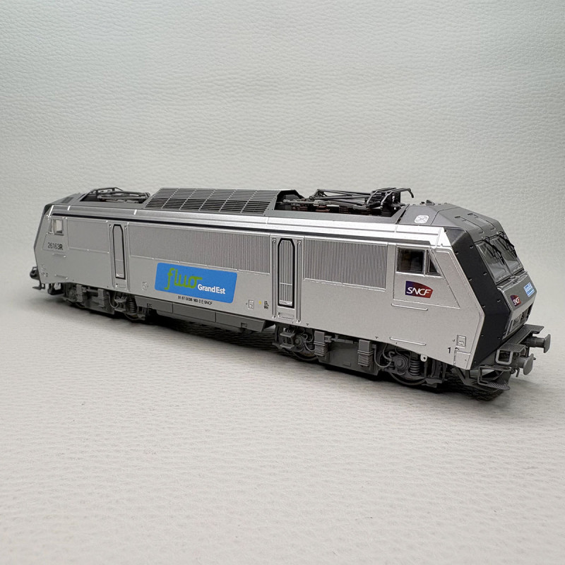 Locomotive électrique BB 26163R, "Fluo Grand Est", logo Carmillon, SNCF - JOUEF HJ2470