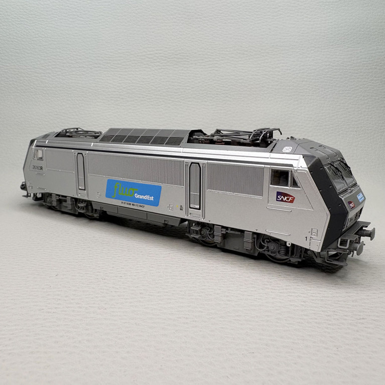 Locomotive électrique BB 26163R, "Fluo Grand Est", logo Carmillon, SNCF - JOUEF HJ2470S