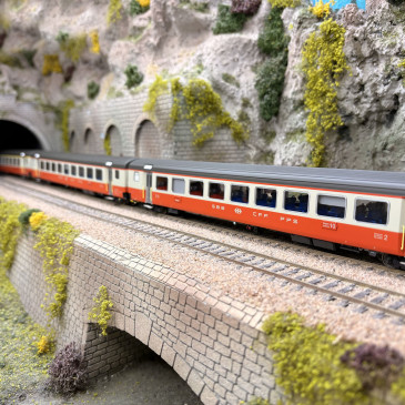 3 voitures "Train Interville", Swiss Express, (St. Gall - Genève), SBB CFF FFS, Ep. IV - LSMODELS MW2108-2DC - HO 1/87