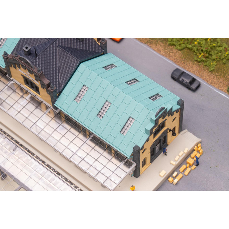 Gare municipale de Rathenow - Faller 282701 - Z 1/220