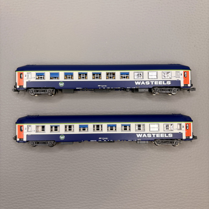 2 voitures couchettes UIC B9c9x, 2CL, livrée "Wasteels", logo blanc encadré, SNCF - REE NW-346