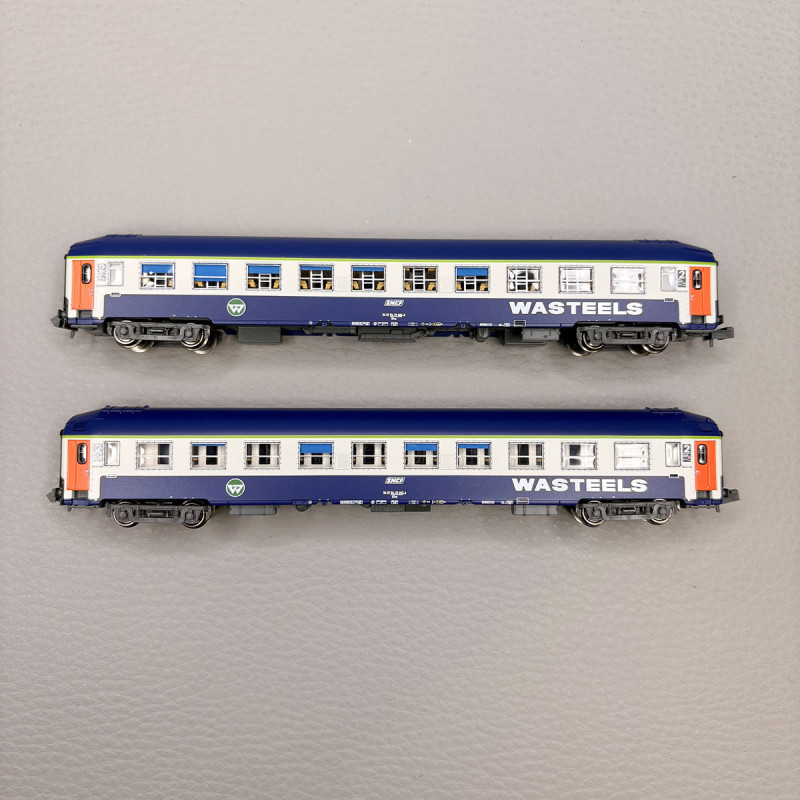 2 voitures couchettes UIC B9c9x, 2CL, livrée "Wasteels", logo blanc encadré, SNCF - REE NW-348