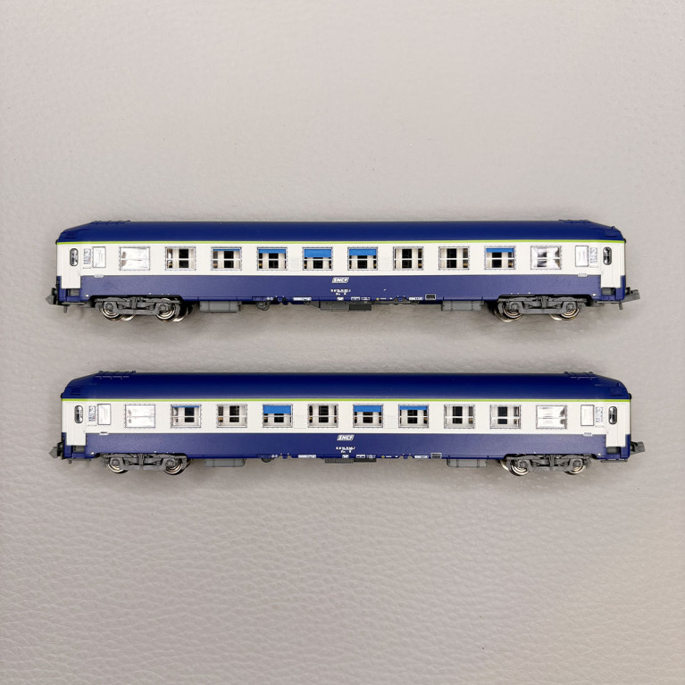 2 voitures couchettes UIC B9c9x, 2CL, livrée "TEN", logo blanc encadré, SNCF - REE NW-350