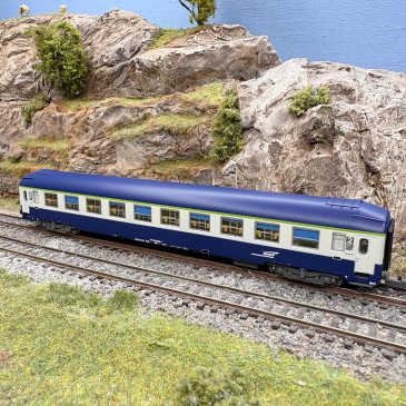 Voiture couchettes UIC B9c9x, 2CL, livrée "TEN", logo Casquette, SNCF, Ep. V - REE NW-355 - N 1/160