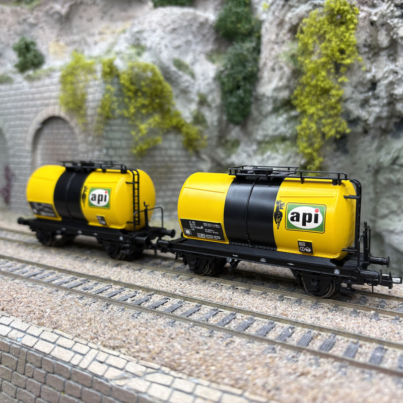 2 wagons citerne de type Uh, "API", FS, Ep. IV - RIVAROSSI HR6566 - HO 1/87