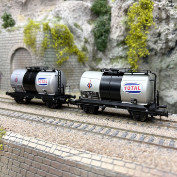 2 wagons citerne de type Uh, "Total", FS, Ep. IV - RIVAROSSI HR6565 - HO 1/87