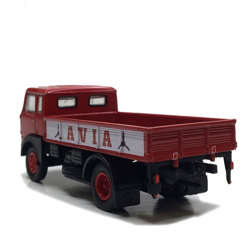 Fiat 642, plateau à ridelle, AVIA, 1962 - BREKINA 58616 - HO 1/87