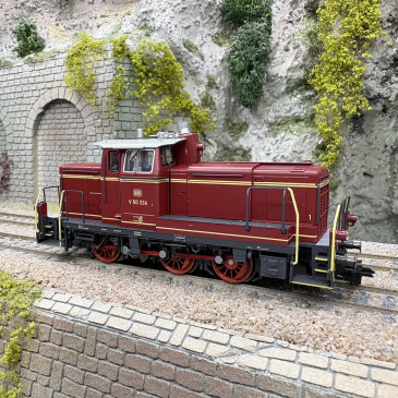 Locomotive diesel de manœuvre, V 60 334, DB, Ep. III, digital son - TRIX 25600 - HO 1/87