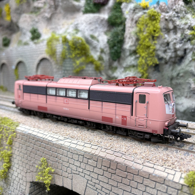 Locomotive électrique BR 151 025-4, DB AG, Ep. V, digital son - TRIX 25655 - HO 1/87