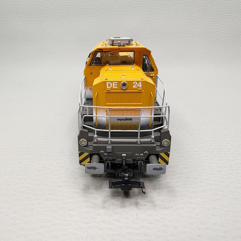 Locomotive diesel Vossloh DE 18, "DE 24", BASF- RIVAROSSI HR2988S