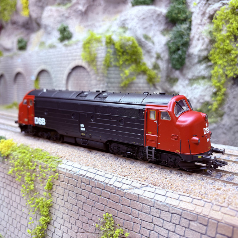 Locomotive diesel type MV N°1104, DSB, Ep. IV, digital son - MARKLIN 39688 - HO 1/87