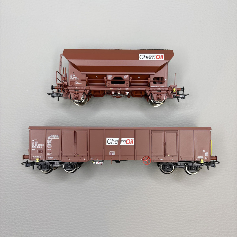 2 wagons marchandises, trémie et tombereau, Chemoil - ROCO 6600221