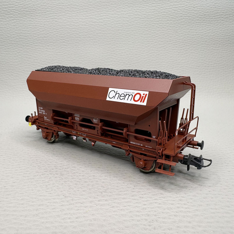 2 wagons marchandises, trémie et tombereau, Chemoil - ROCO 6600221
