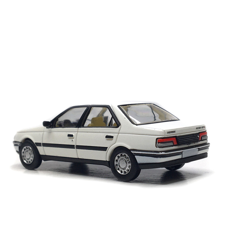 Peugeot 405, berline GRI phase 1, blanc, 1987 - SAI 6381 - HO 1/87