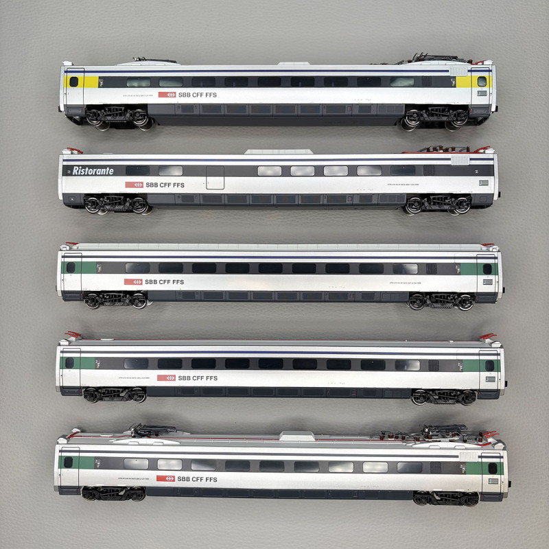 Complément ETR 470 N°9, "Unsubrico", 5 éléments, FS- RIVAROSSI HR3026