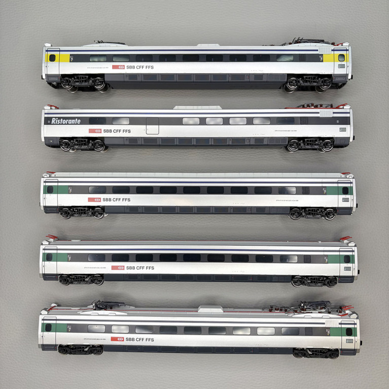 Complément ETR 470 N°9, "Unsubrico", 5 éléments, FS- RIVAROSSI HR3026