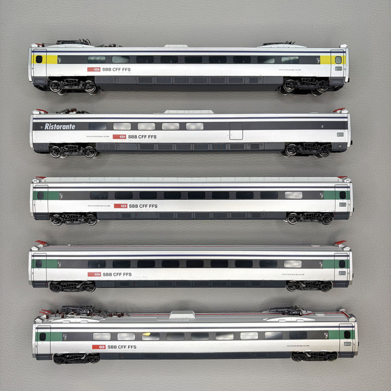 Complément ETR 470 N°9, "Unsubrico", 5 éléments, FS- RIVAROSSI HR3026