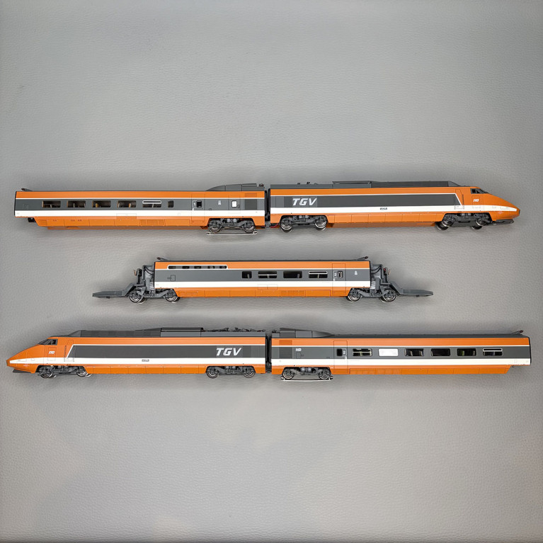 TGV PSE, rame N°110, 5 éléments, Rame origine, suspension à ressort, SNCF - REE TGV-008SAC