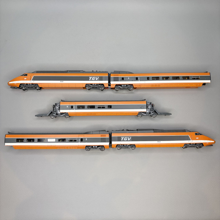 TGV PSE, rame N°110, 5 éléments, Rame origine, suspension à ressort, SNCF - REE TGV-008SAC