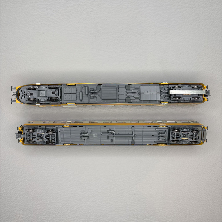 REE MB-262SAC -Automotrice RGP1, X 2732 + XR 7761, orange béton, Lyon Vaise, SNCF