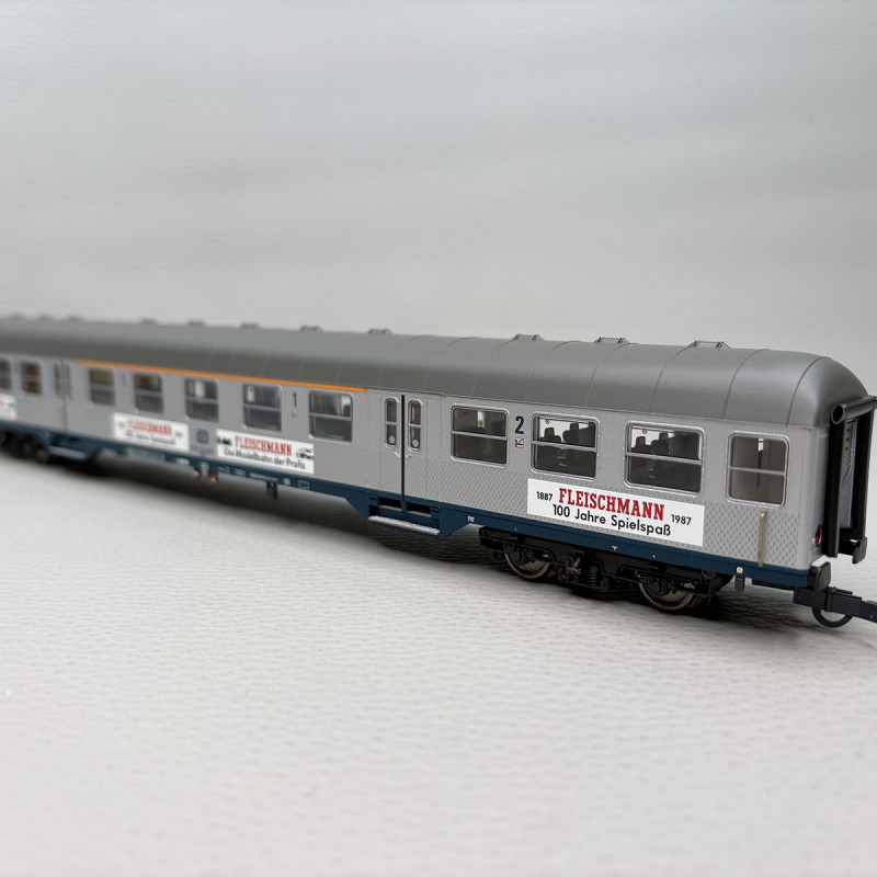 2 voitures de banlieue type ABnb 703 et Bnb 719, mixte 1/2CL et 2CL, "Silberling", DB - ROCO 6200206