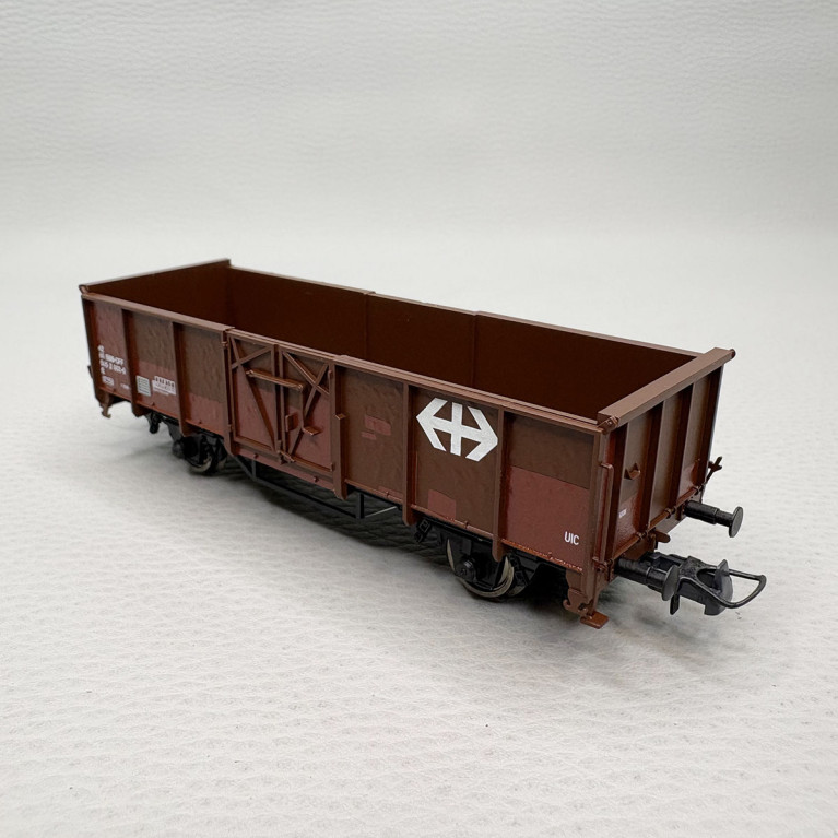 2 wagons tombereaux de type Es et E, parois cabossées, SBB - ROCO 77034