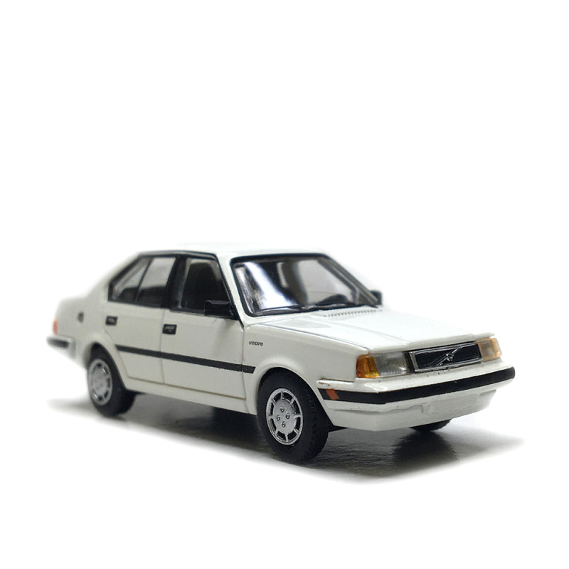 Volvo 340, blanc, 1985 - PCX 870821 - HO 1/87
