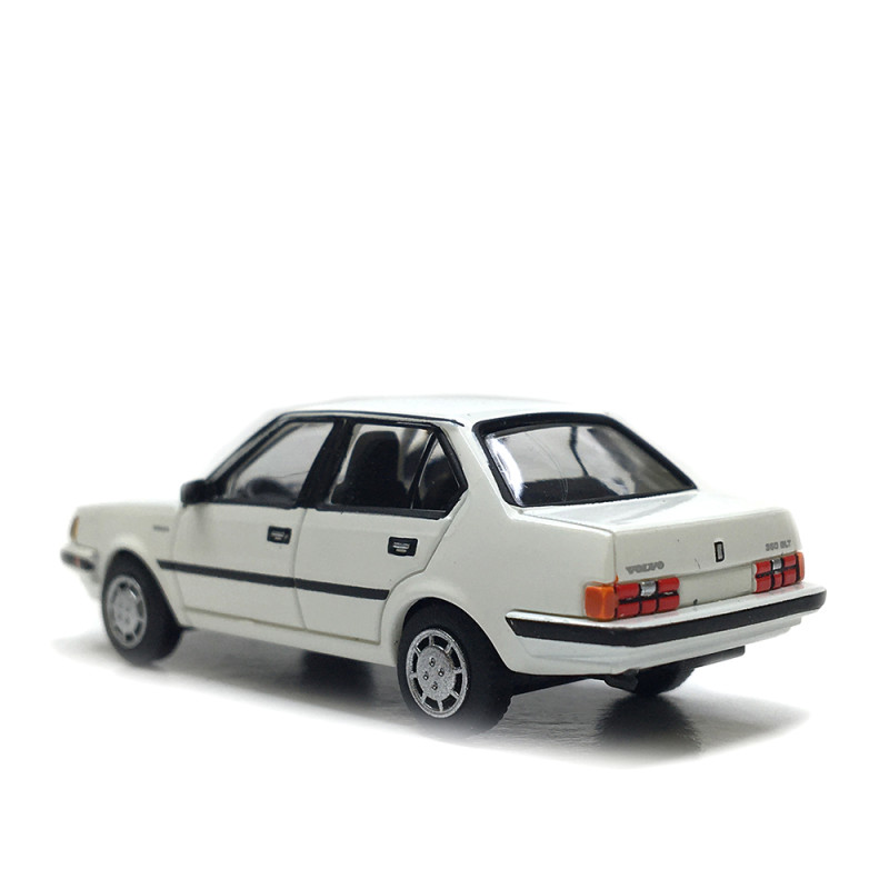 Volvo 340, blanc, 1985 - PCX 870821 - HO 1/87