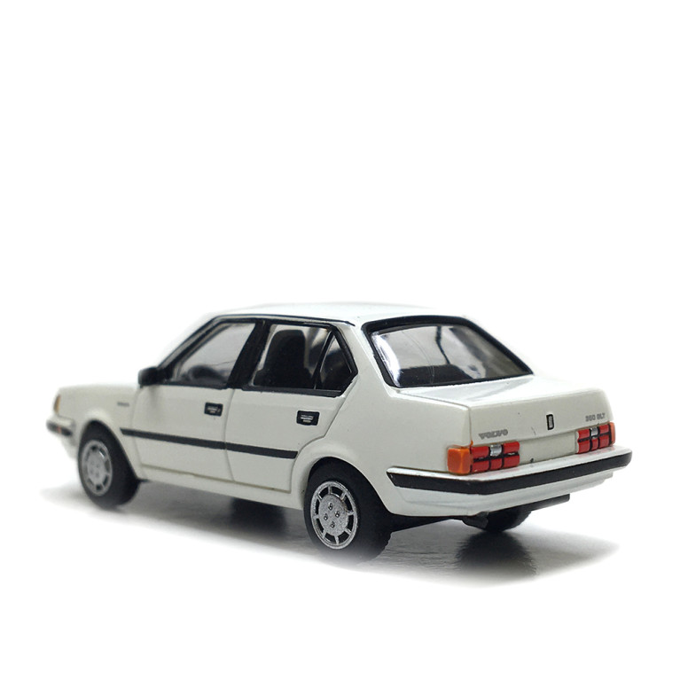 Volvo 340, blanc, 1985 - PCX 870821 - HO 1/87