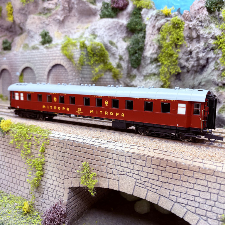 Voiture lits WLAg, train express, "MITROPA", DR, Ep. IV - ROCO 6200203 - HO 1/87