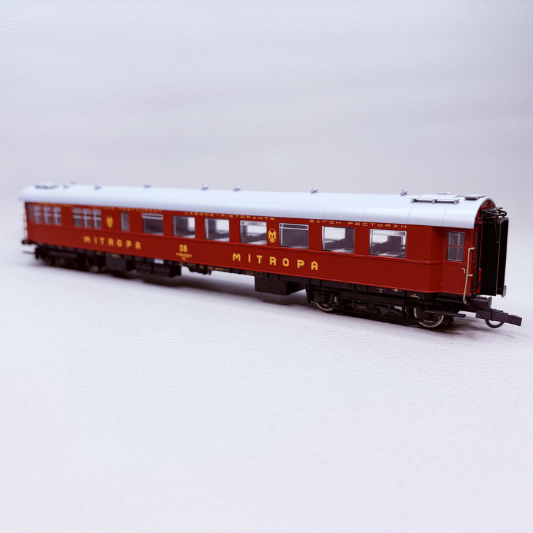 Voiture restaurant WRg, train express, "MITROPA", DR - ROCO 6200211