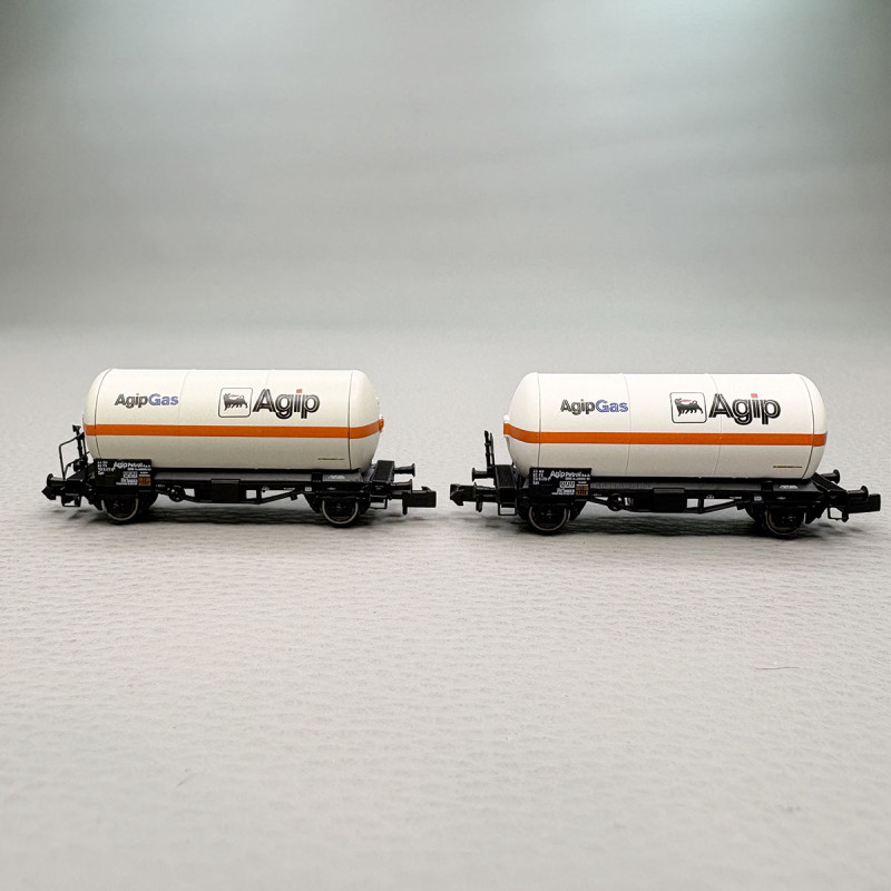 2 wagons citerne à gaz, deux essieux, "AgipGas", FS - ARNOLD HN6693
