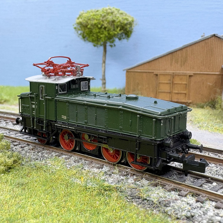 Locomotive électrique E60 12, DB, Ep. IIIa - HOBBYTRAIN H3056 - N 1/160