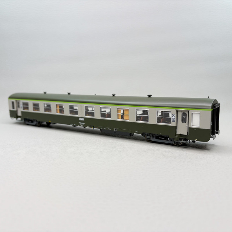 Lsmodels MW40034 - Voiture USI, caisse longue, B10t U6, bogies Y16, logo Encadré blanc, SNCF