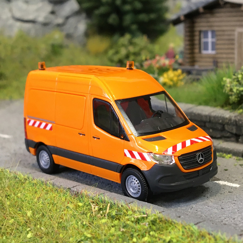Mercedes Benz, Sprinter, empattement court et toit surélevé, orange - BUSCH 54008 - HO 1/87