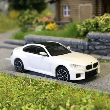 BMW M2, blanc, 2023 - Minichamps 870024702 - 1/87
