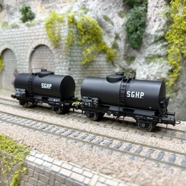 Coffret de 2 wagons citernes pétrole « SGHP », SNCF, Ep. III - REE MODELES WB-868 - HO 1/87