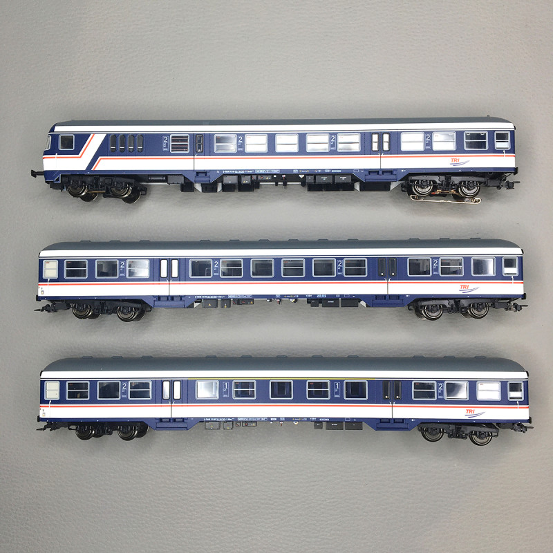 MARKLIN 43826 - Coffret 3 voitures voyageurs,  voiture-pilote Bnrdzf 463.0 + 1 ABnrz 403.4 + 1 Bnrz 450.3, TRI