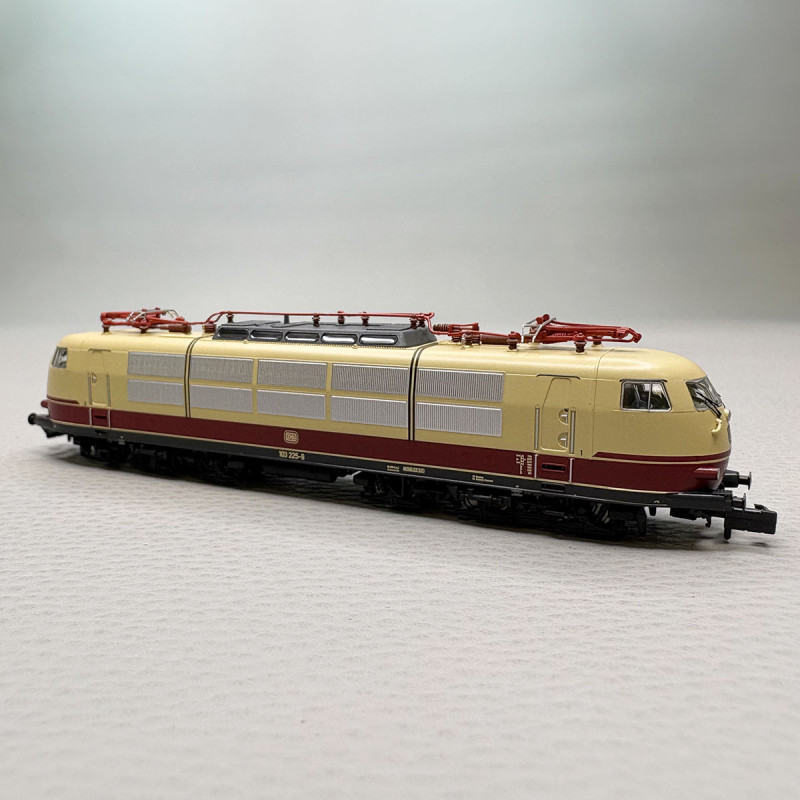 ARNOLD HN2641 - Locomotive électrique BR 103 225-9, DB
