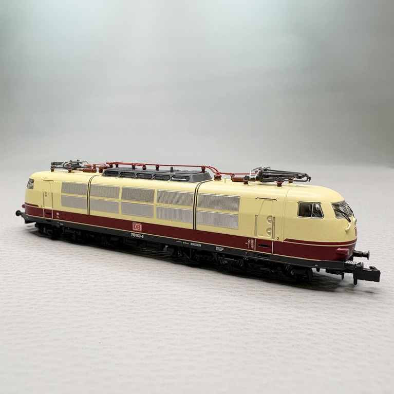 ARNOLD HN2698 - Locomotive électrique BR 750 003, DB AG